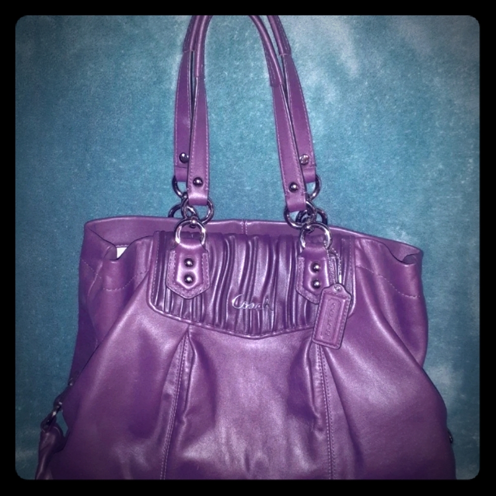 Authentic Coach shoulder bag